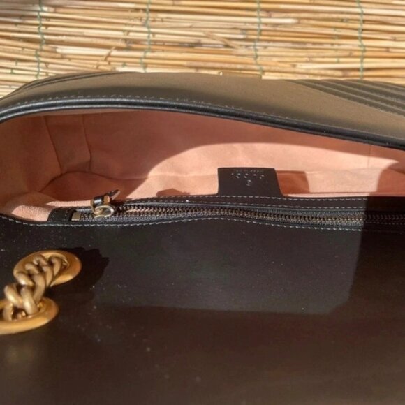 Gucci GG Marmont Black Shoulder Bag - Picture 7 of 8